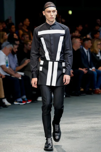Look 26